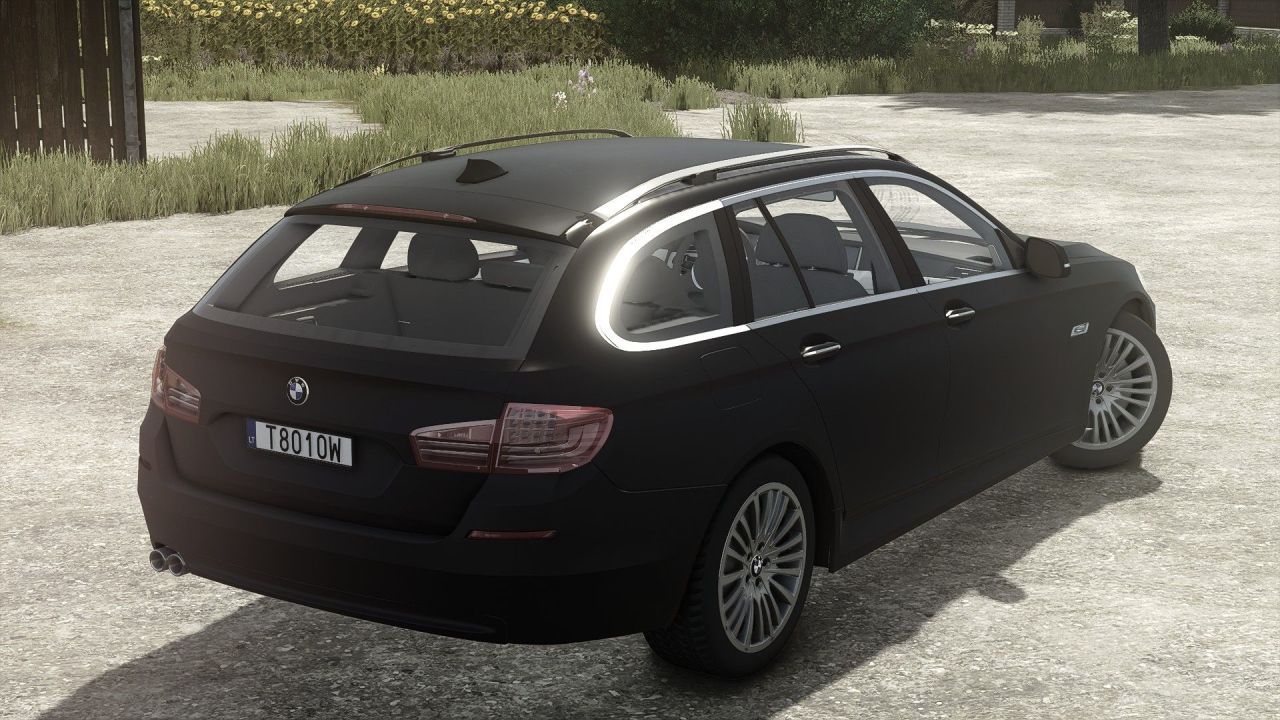 Stylischer Universalkombi BMW F11 — Schnelles Auto für Farming Simulator 25