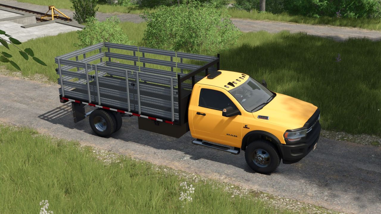 Mocny Pickup Dodge Ram 5500 Stakebed do Prac na Farmie w FS25