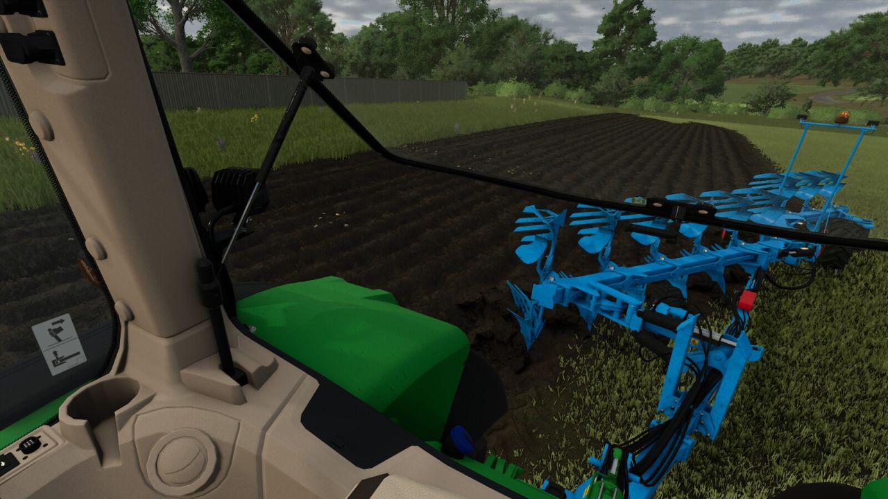 Powerful Tractor John Deere 8R Agritechnica for High Yields